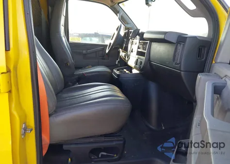 2018 Chevrolet Express 2500 Work Van из США, поврежденный, VIN 1GCWGAFG3J1321963